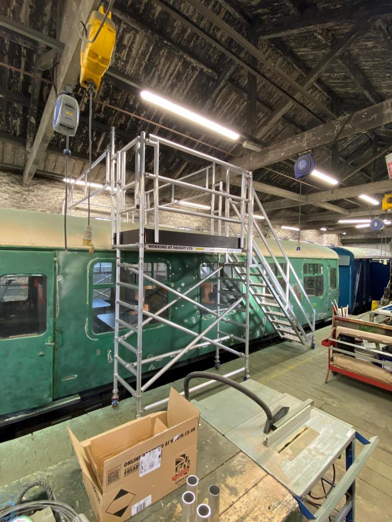Rolling Vehicle Roof Access Platforms and Gantries