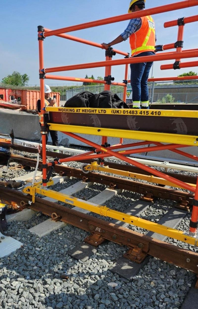 Specialist Rail-Mounted Tunnel Platforms to Toronto
