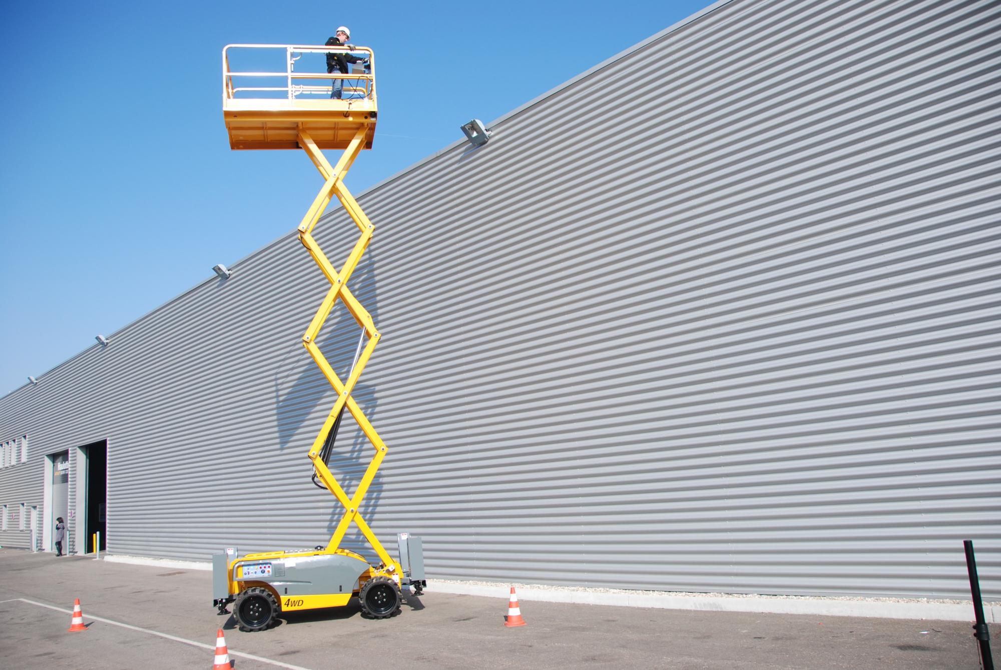 AHS 12 DX Scissor Lift Access Platform Working At Height AHS 12 DX Scissor Lift Access Platform Working At Height